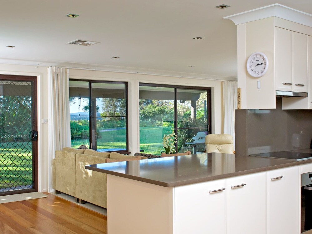 Sea Pearl, 10 Corlette Point Road