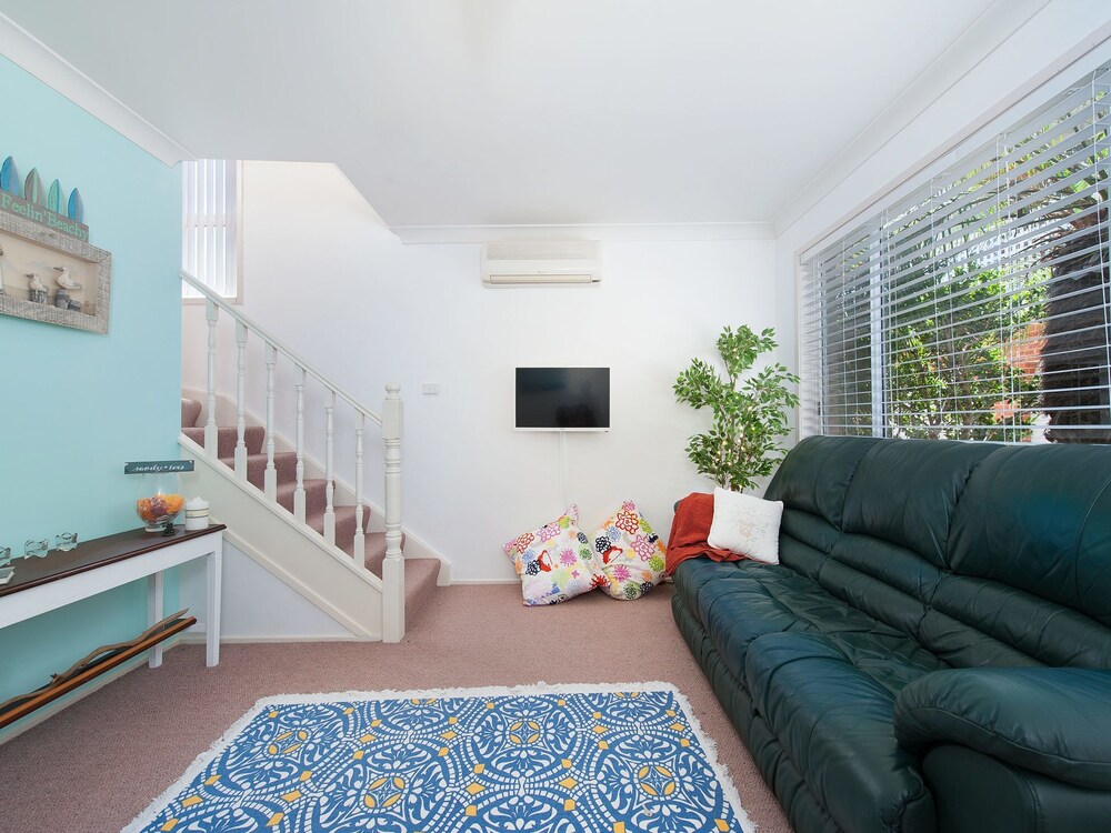 Reef Close, Townhouse 3, 7