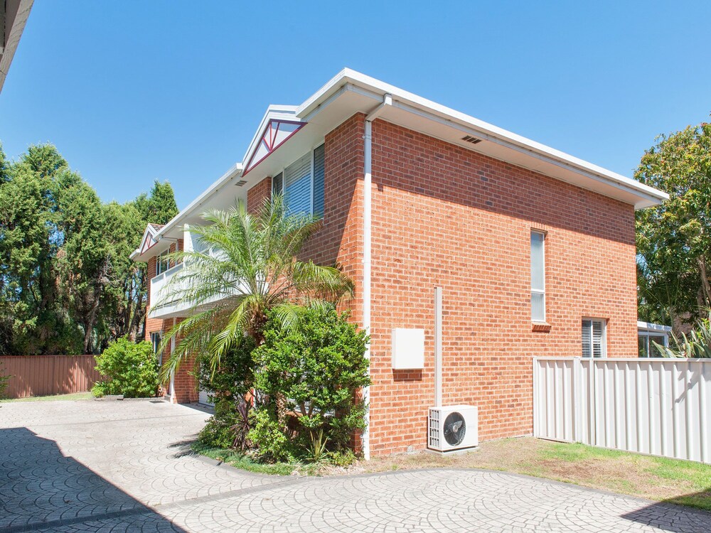 Reef Close, Townhouse 3, 7