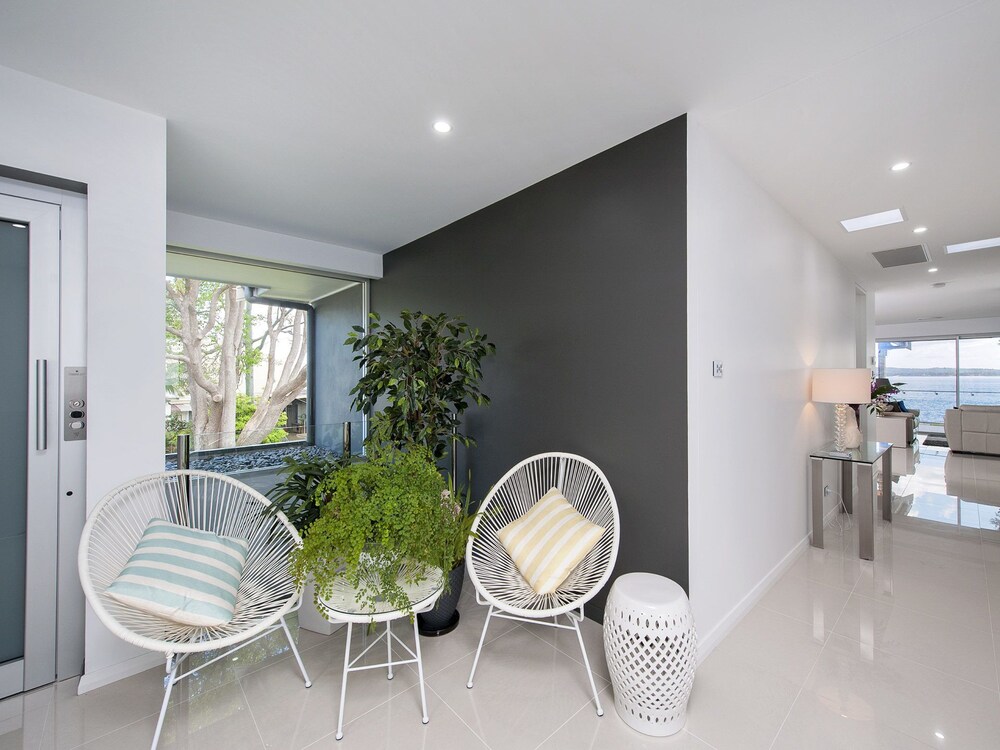 Stunning Waters Penthouse, Sandy Point Road, 46