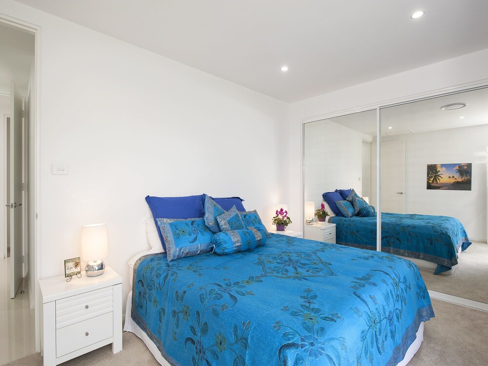 Stunning Waters Penthouse, Sandy Point Road, 46