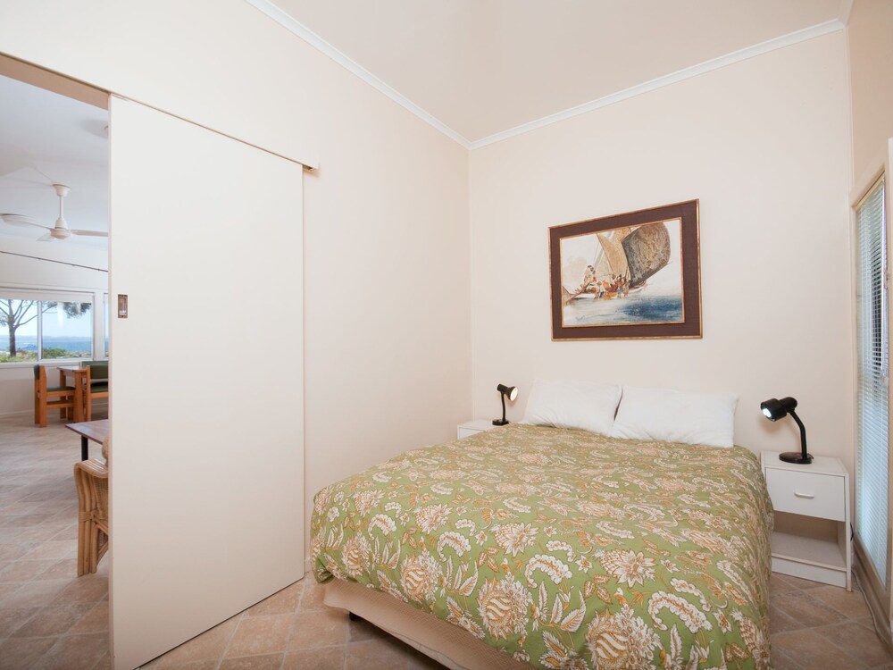 Sandy Shores, 18 Corlette Point Road
