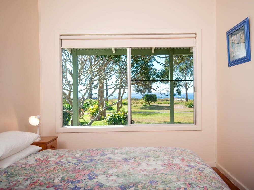 Sandy Shores, 18 Corlette Point Road