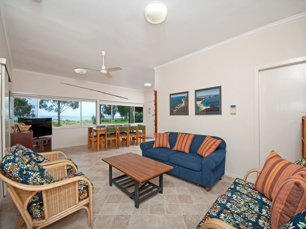 Sandy Shores, 18 Corlette Point Road