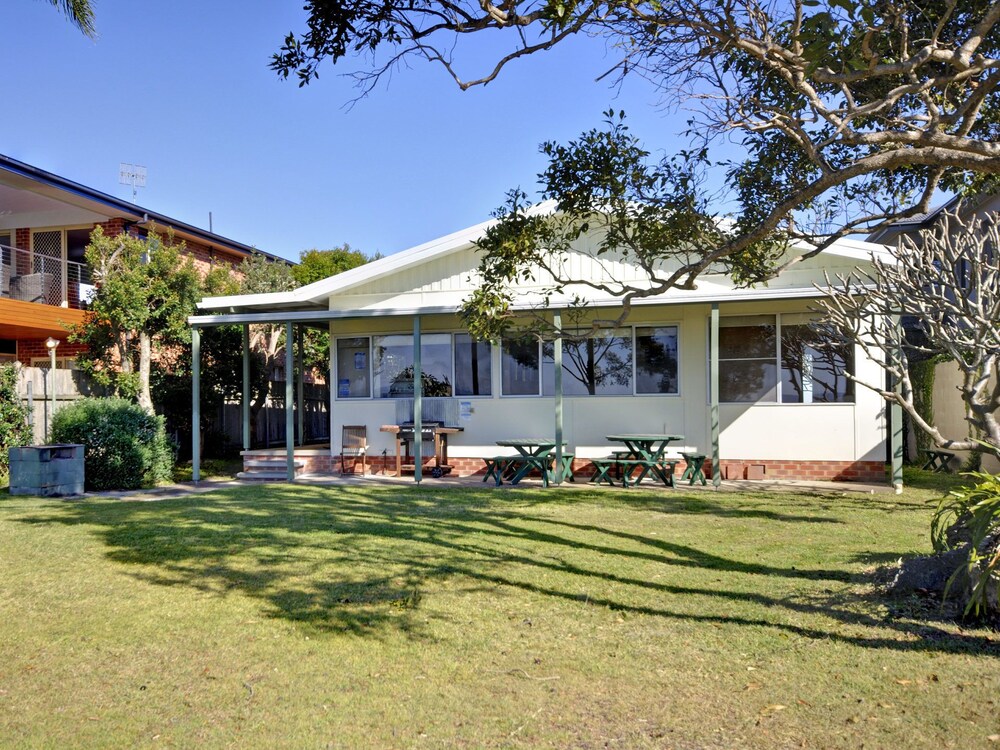 Sandy Shores, 18 Corlette Point Road