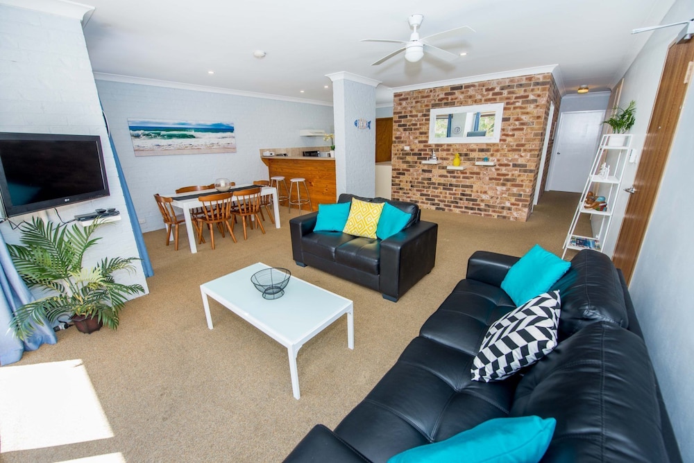 Tristani, Bay Parklands, Unit 73/2 Gowrie Avenue