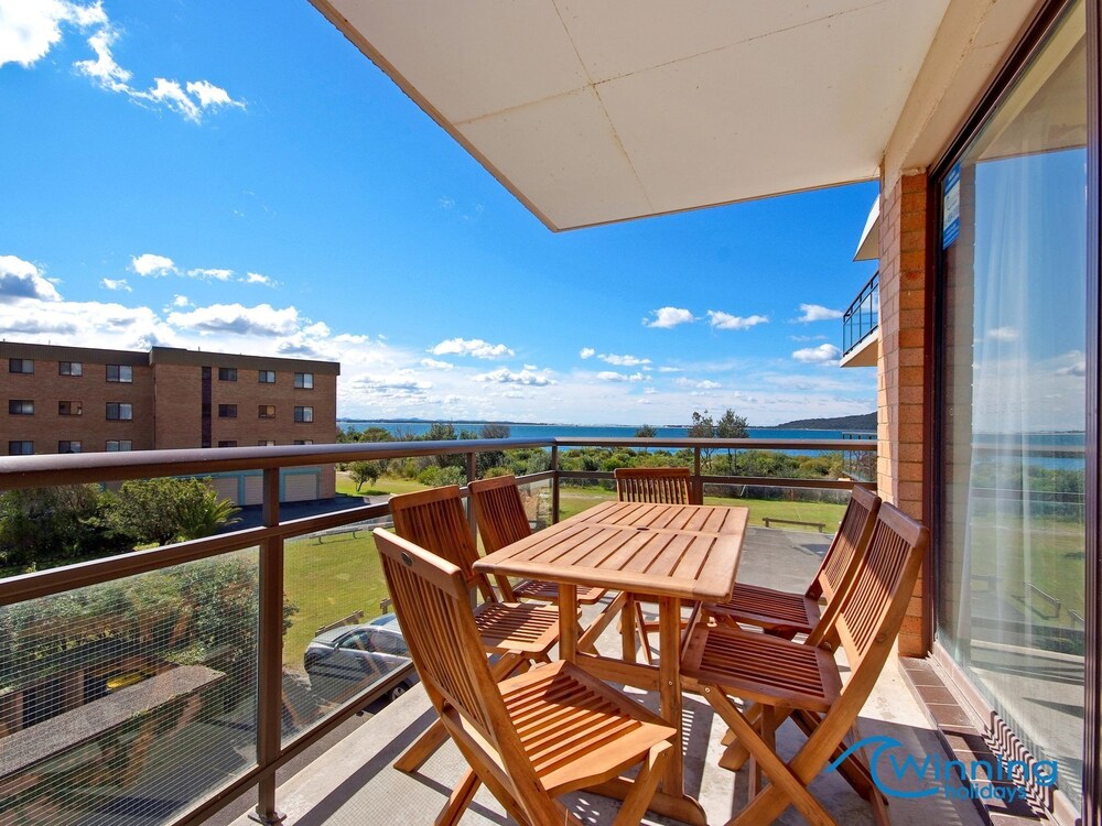 Promenade, Unit 10/8 Intrepid Close