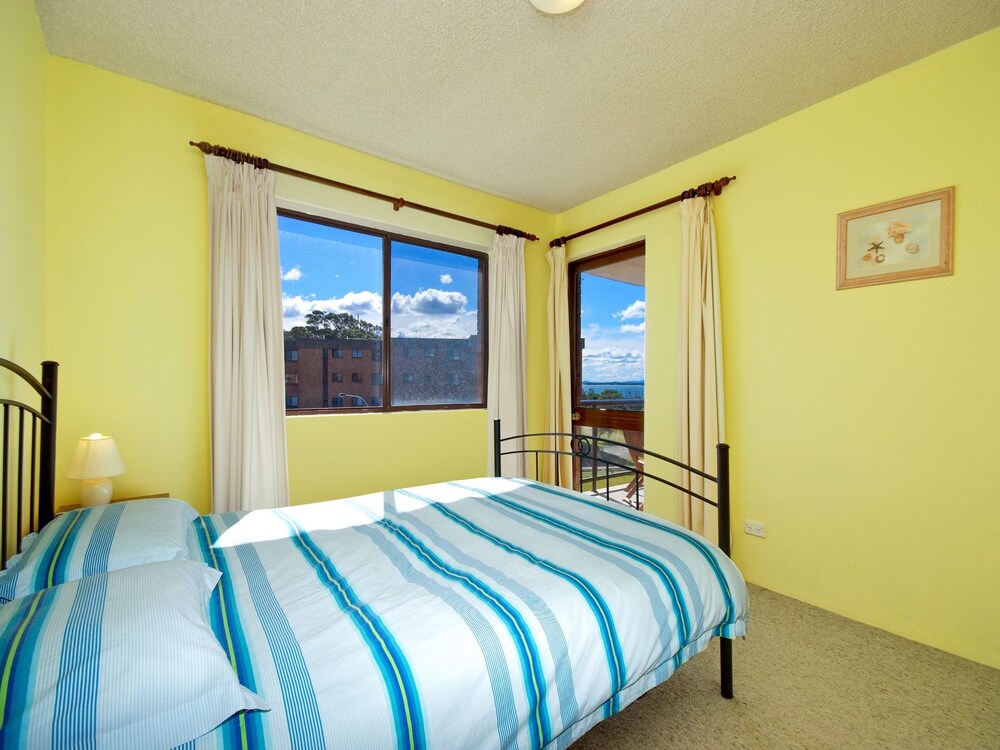 Promenade, Unit 10/8 Intrepid Close