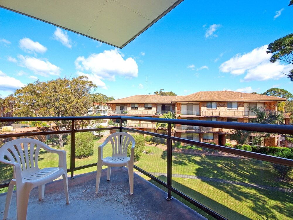 Promenade, Unit 10/8 Intrepid Close