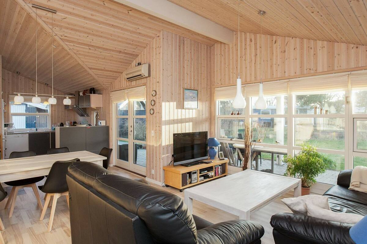 Amazing Holiday Home In Zealand Denmark With Terrace Korsor Hotelbewertungen 21 Expedia At