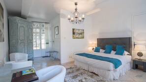1 dormitorio, ropa de cama de alta calidad, minibar y caja fuerte