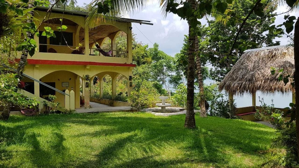 GUCUMATZ LAKESIDE INN in Flores, Guatemala