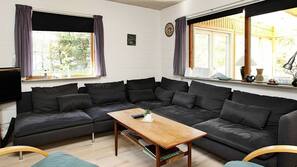 Tv, dvd-afspiller, stereoanlæg