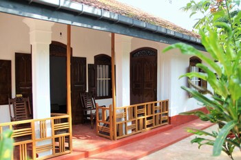 Yoho The River Edge Deals Reviews Hikkaduwa Lka Wotif - 