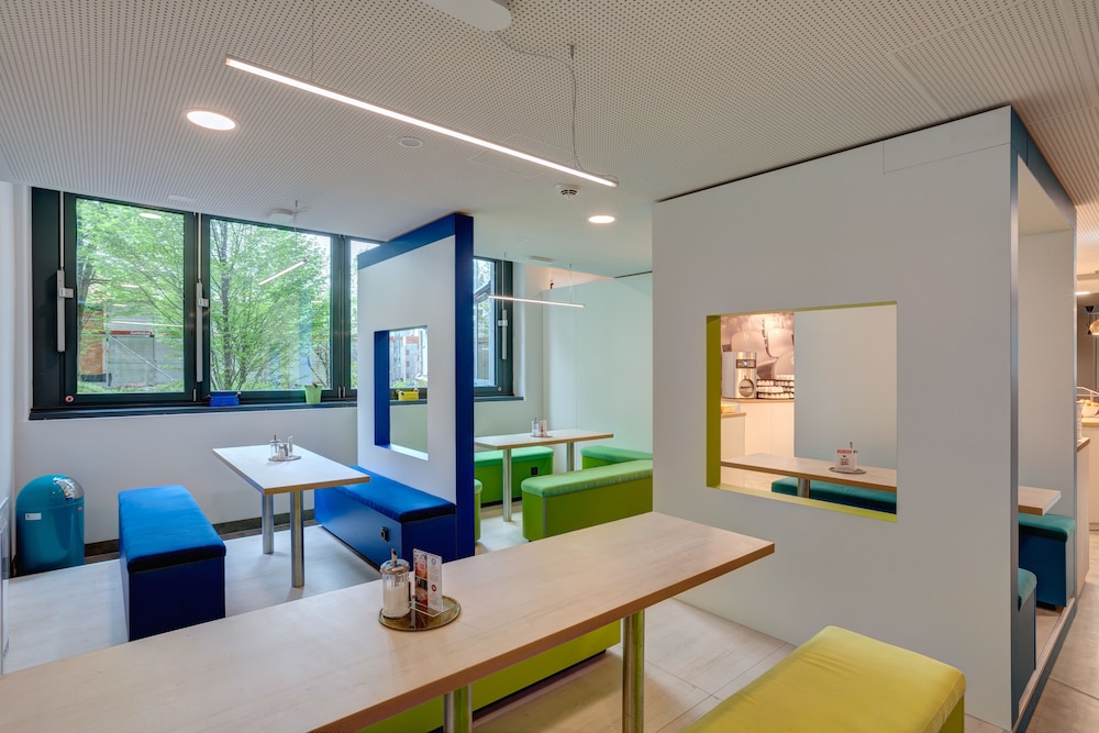 Photo - MEININGER Hotel München Olympiapark