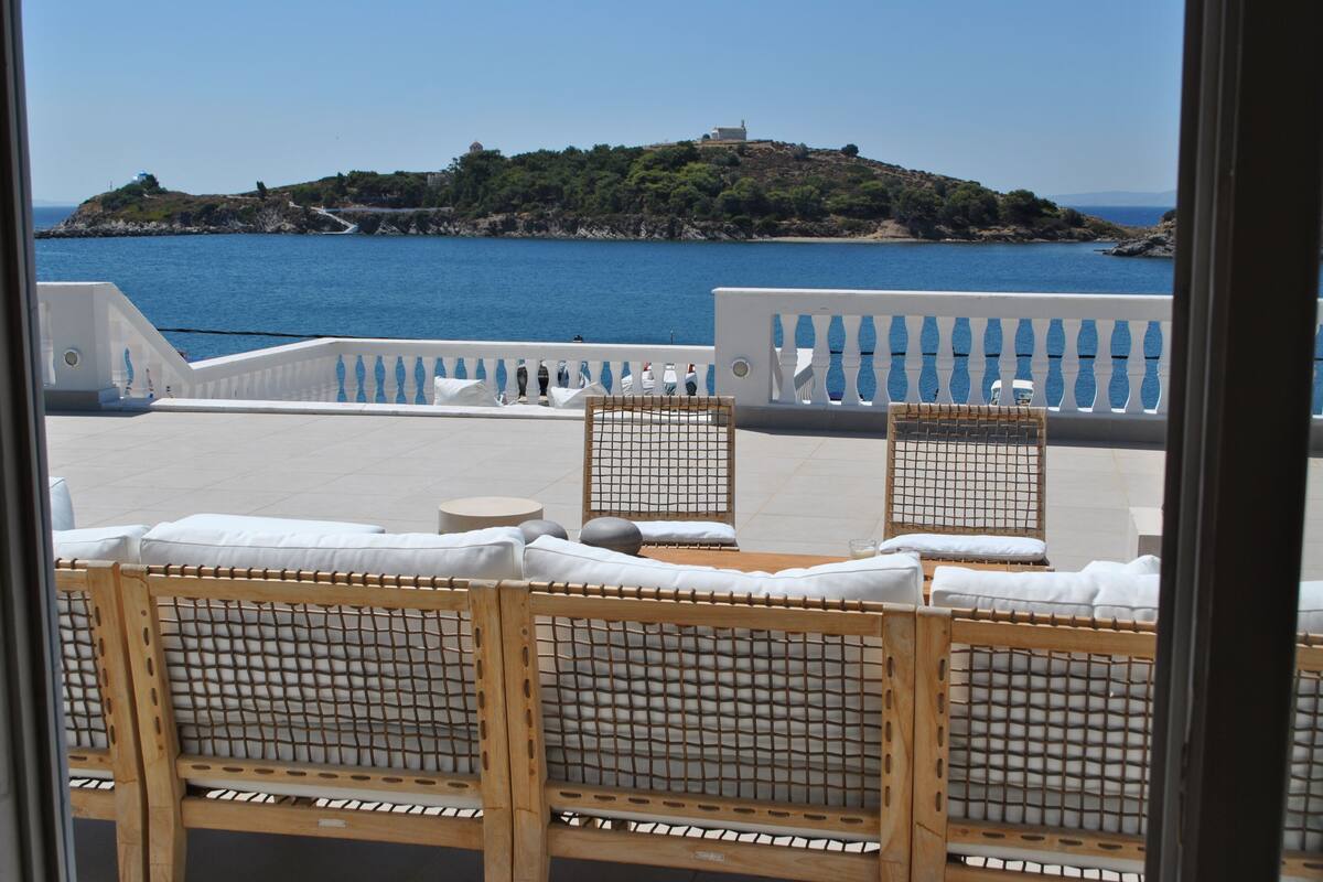 Captain Diamantis Mansion Grand Apartment In Oinousses Expedia