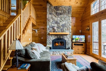 Dreamy Lakefront Log Cabin 2hrs From Nyc Sleeps 14 7 Private