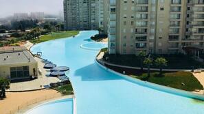 Piscina externa sazonal