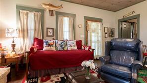 1 bedroom, iron/ironing board, Internet, linens