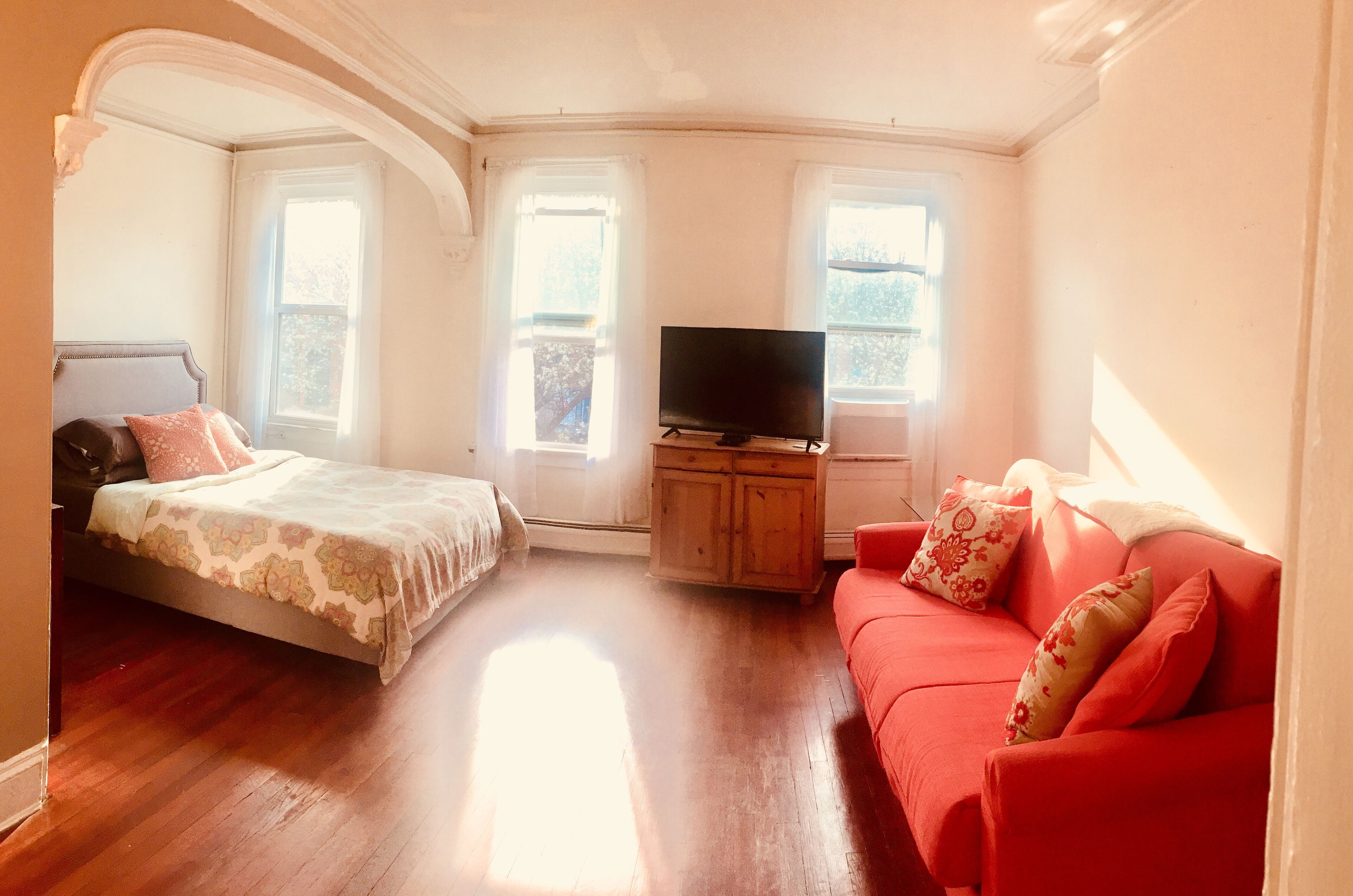 Sunny Spacious Floor Through Apartment Downtown Jersey City Jcretreat In Jersey City Nj Expedia