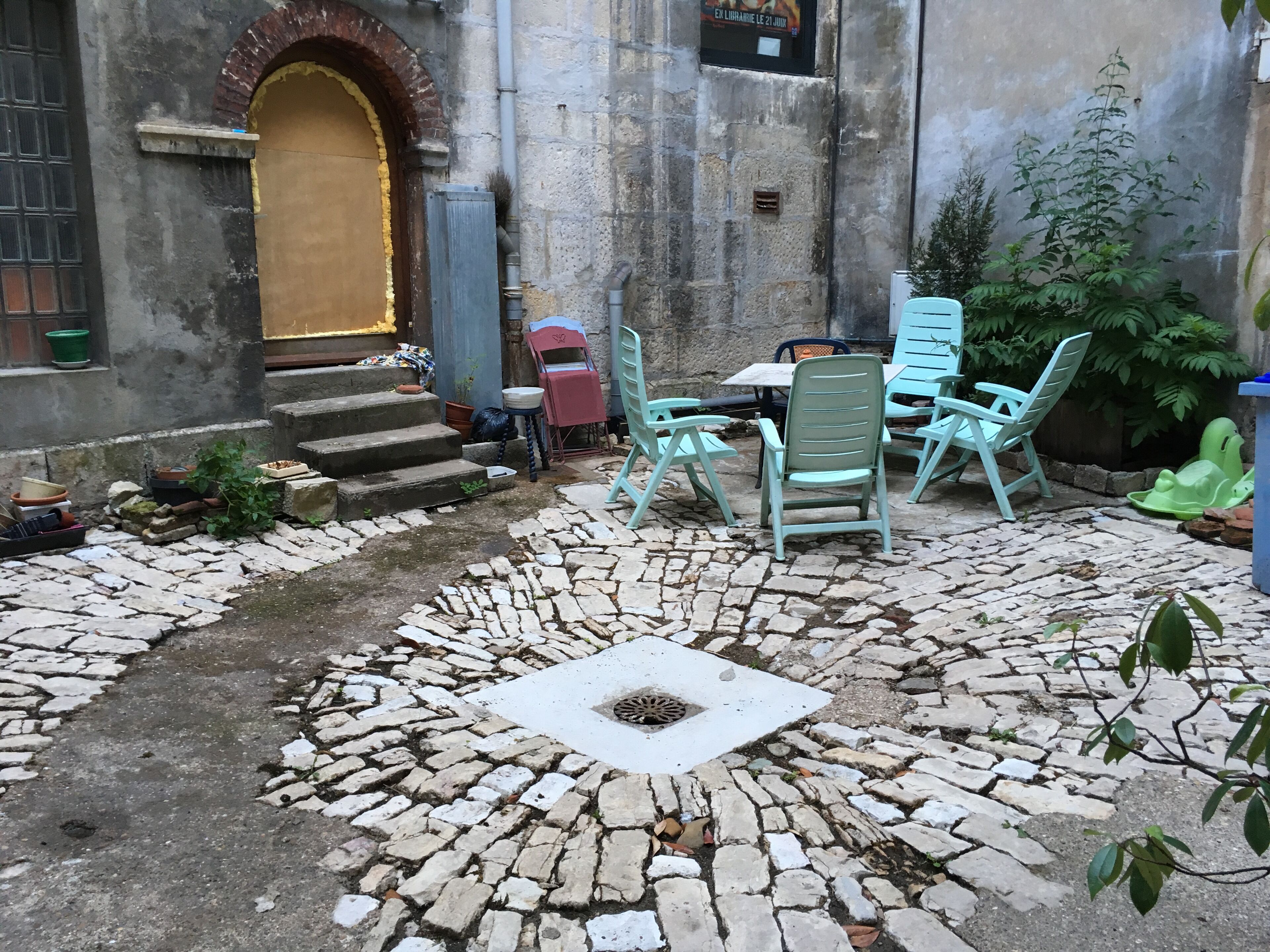 Large apartment downtown, quiet, comfortable, free tea, coffee in Dole, France