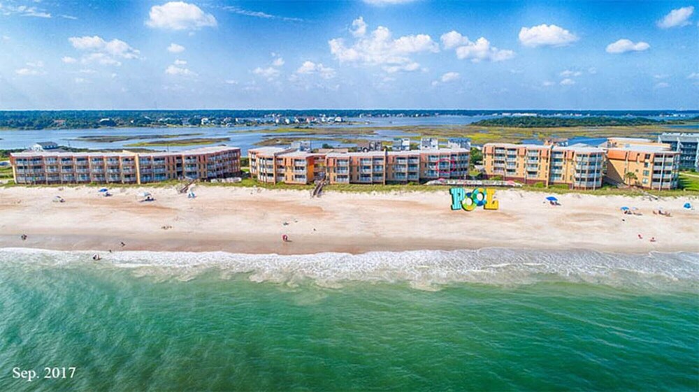 Stunning Oceanfront Condo North Topsail Beach, North Carolina in