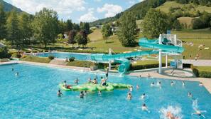 Innenpool, 2 Außenpools