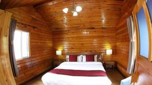 Desk, blackout drapes, free WiFi, linens