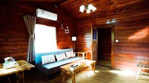 Desk, blackout drapes, free WiFi, linens