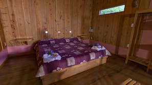 1 bedroom, in-room safe, desk, free WiFi