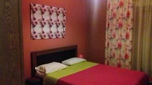 In-room safe, free WiFi