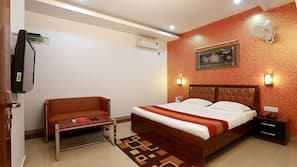 In-room safe, desk, rollaway beds, free WiFi
