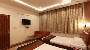 In-room safe, desk, rollaway beds, free WiFi