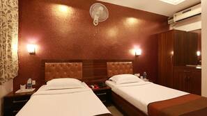 In-room safe, desk, rollaway beds, free WiFi