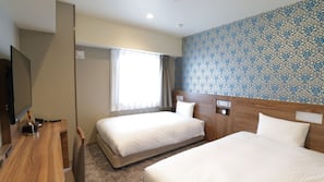 Egyptian cotton sheets, premium bedding, in-room safe, blackout curtains