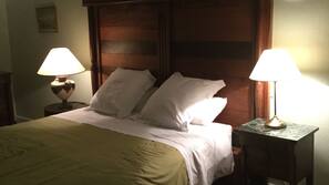 Iron/ironing board, free WiFi, linens