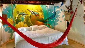 Premium bedding, desk, linens