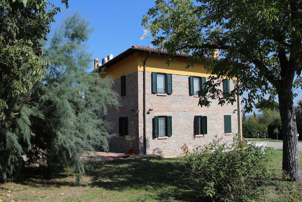 Bed & Breakfast Amarcord in Sasso Marconi, Italy