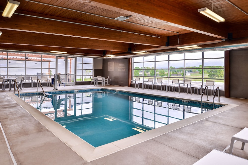 Country Inn & Suites by Radisson, Ft. Atkinson, WI in Fort Atkinson Best Rates & Deals on Orbitz