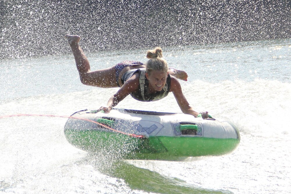 'JUST' up the Hill from Holly Creek Marina on Dale Hollow Lake Deals