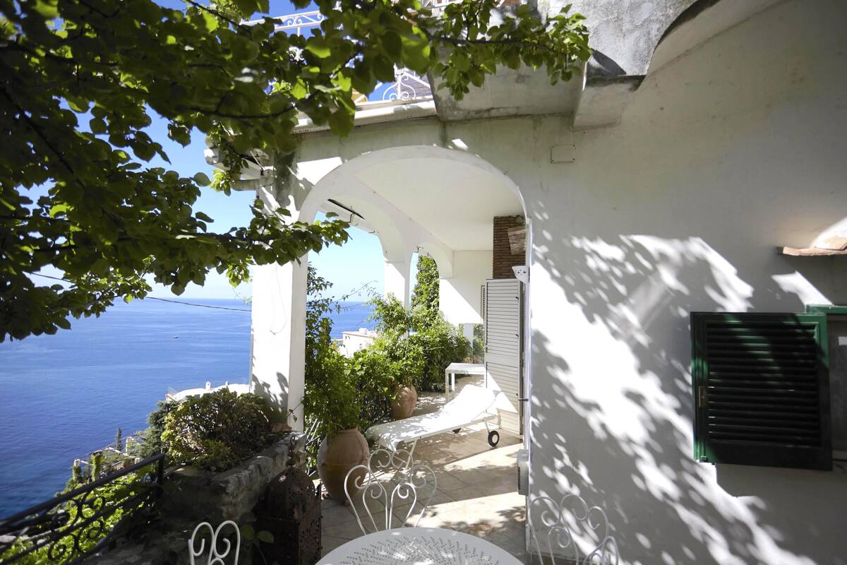 Spacious Flat With Ac Fantastic Views Private Terrace And Garden In Positano In Positano Expedia