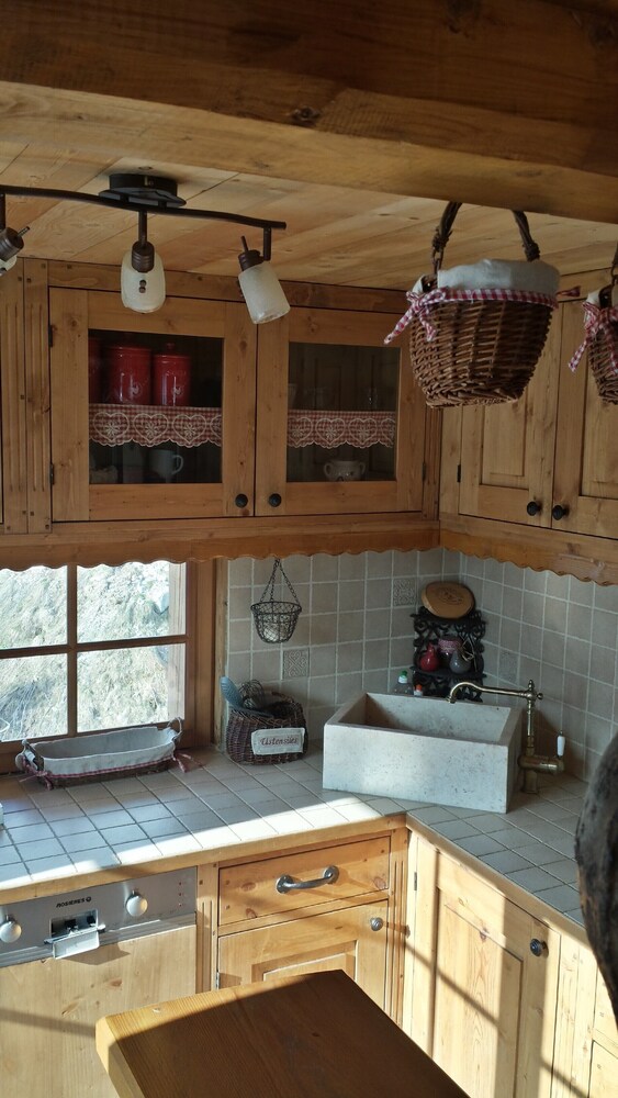 Chalet Sandettie Charm Sauna Prox Center And Tracks Parking Deco Bois Cosy In Chatel Hotel Rates Reviews On Orbitz