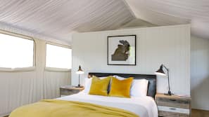 Egyptian cotton sheets, premium bedding, pillow top beds, in-room safe