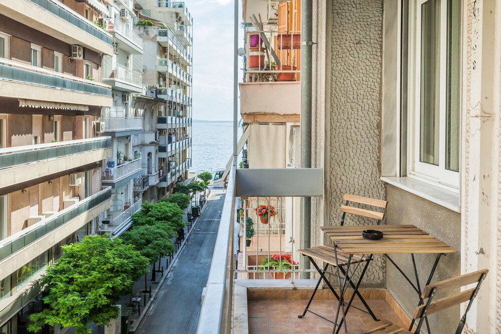 Super Central Chic Apartments Thessaloniki 2019 Hotel Prices Bathroom Sink Featured Image