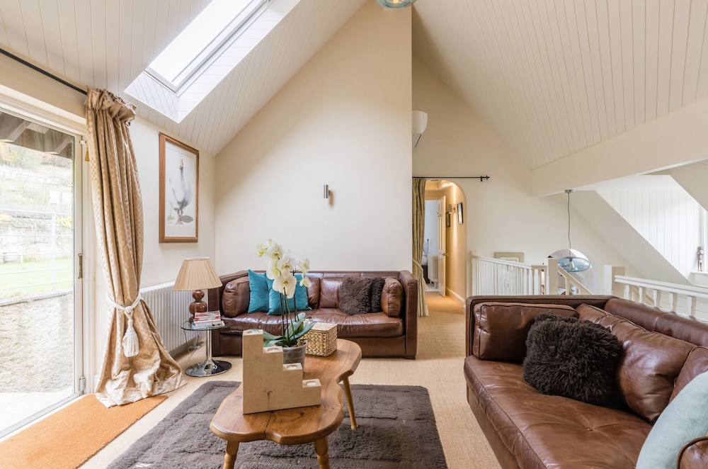 The Chairman's Retreat, Slad, The Cotswolds, Gloucestershire. Space to