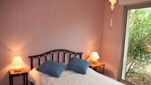 3 chambres, fer et planche à repasser, draps fournis