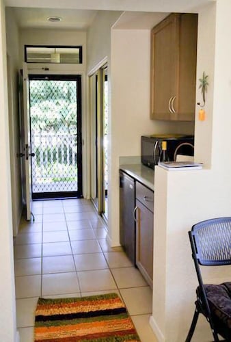Listen to the Birds Chirp in Kihei, United States