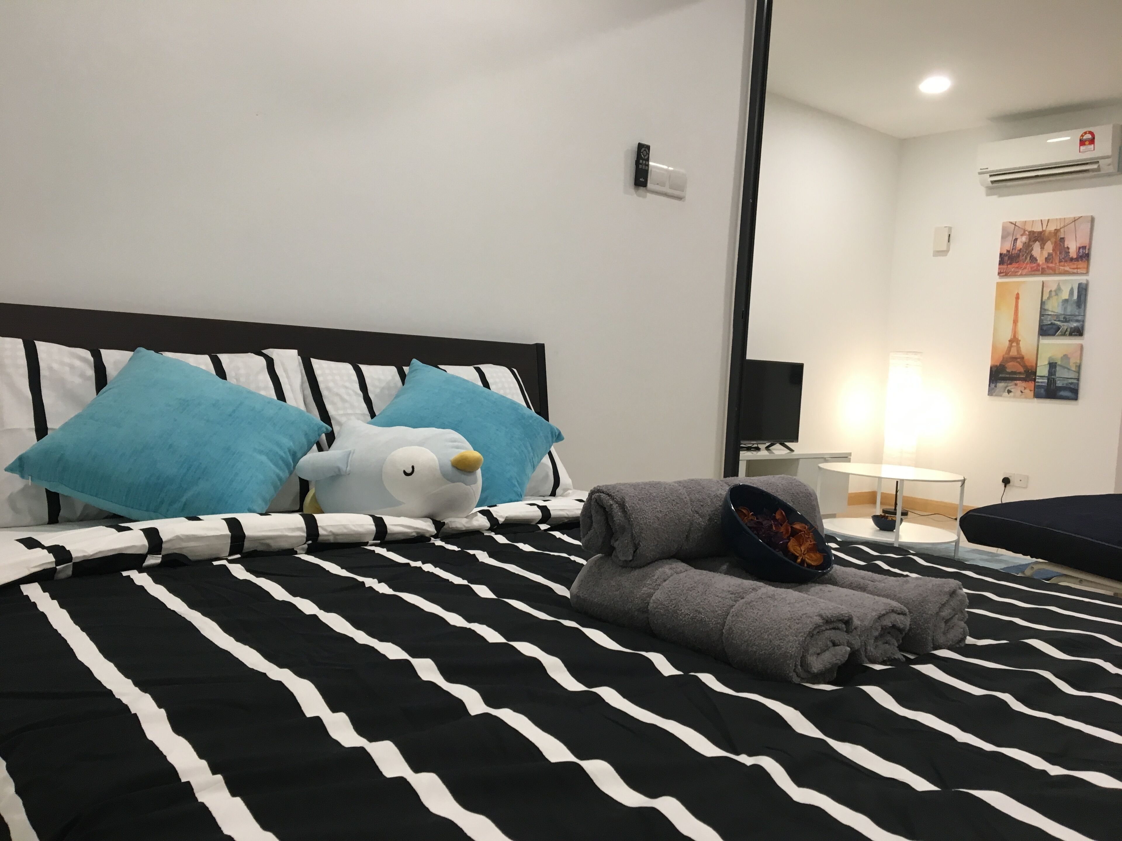 1 5guests Comfortable Publictransport Lrt Easy Access To Kl Sentral Klcc In Kuala Lumpur Expedia