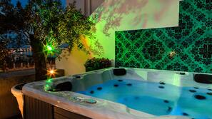 Bain à remous extérieur