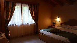 Coffre-forts dans les chambres, bureau, Wi-Fi gratuit, draps fournis